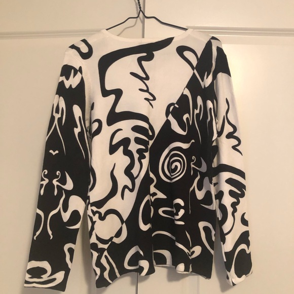 la madonna sweater with sewn on appliqué. - Picture 2 of 4